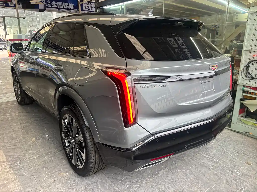 Cadillac Cadillac XT5 2.0T Platinum 2026 - thumbnail 16