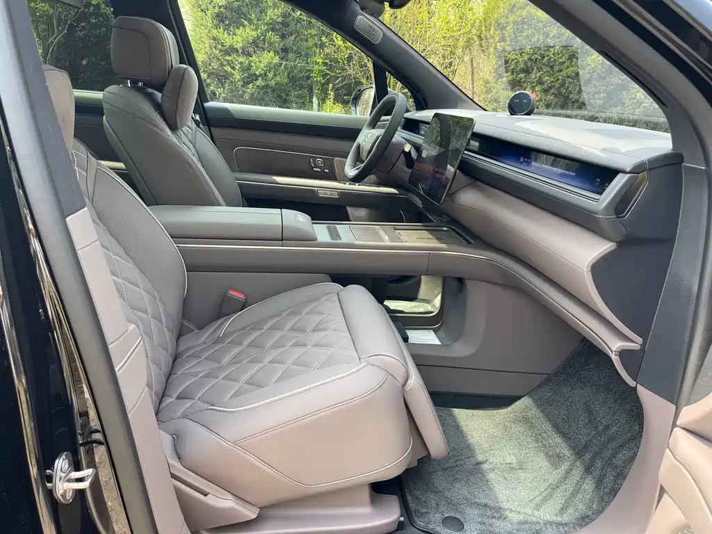 NIO NIO ES8 2026 6-Seater Executive Luxury Edition 2026 - thumbnail 6