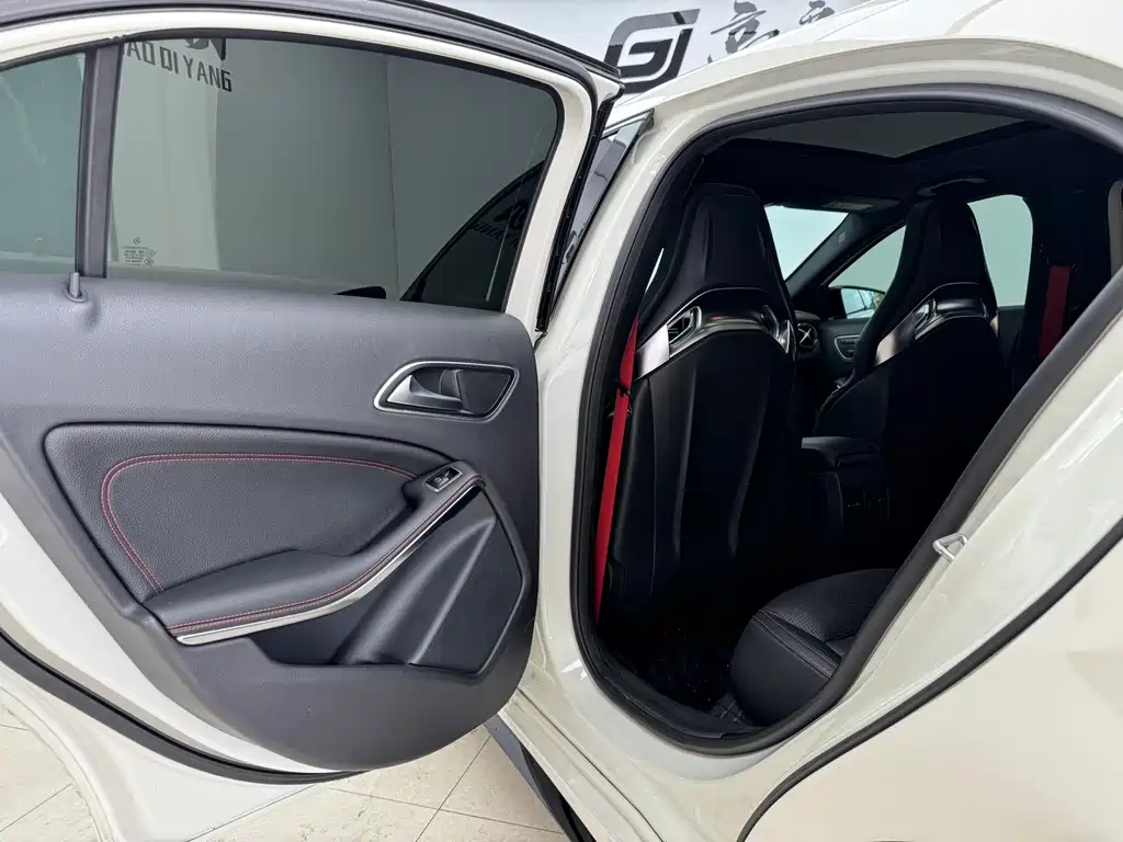 Mercedes-Benz Mercedes-Benz A-Class AMG 2014 AMG A 45 4MATIC 2015 - thumbnail 10