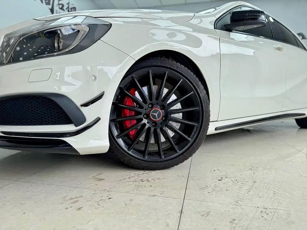 Mercedes-Benz Mercedes-Benz A-Class AMG 2014 AMG A 45 4MATIC 2015 - thumbnail 19