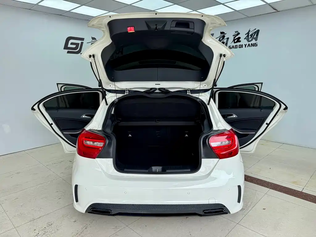 Mercedes-Benz Mercedes-Benz A-Class AMG 2014 AMG A 45 4MATIC 2015 - thumbnail 21