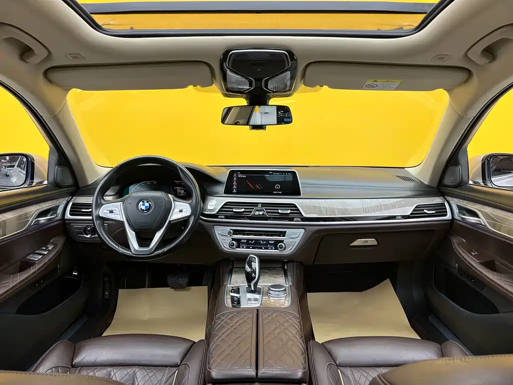BMW BMW 7 Series 2020 - thumbnail 28