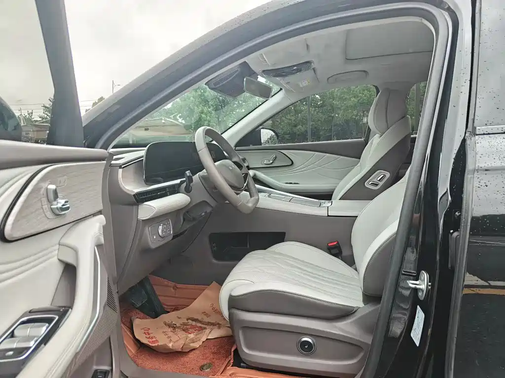 Exeed Exeed Yaoguang C-DM 2025 200km Long Range Pro AWD 2024 - thumbnail 5