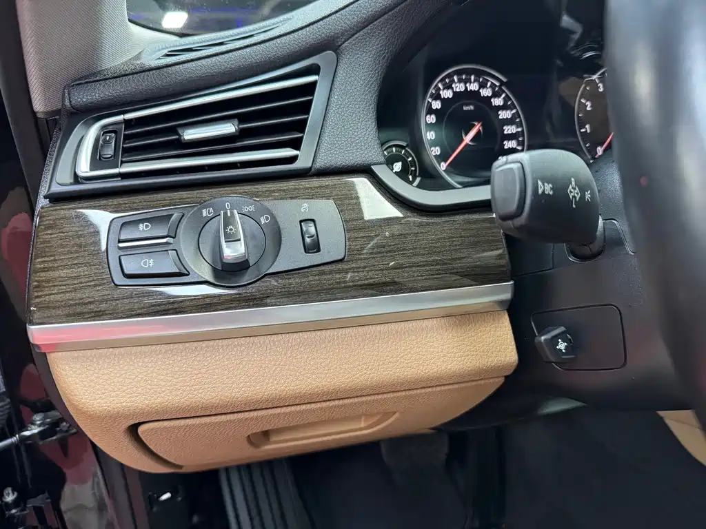 BMW BMW 7 Series 2013 730Li Leading Edition 2014 - thumbnail 14