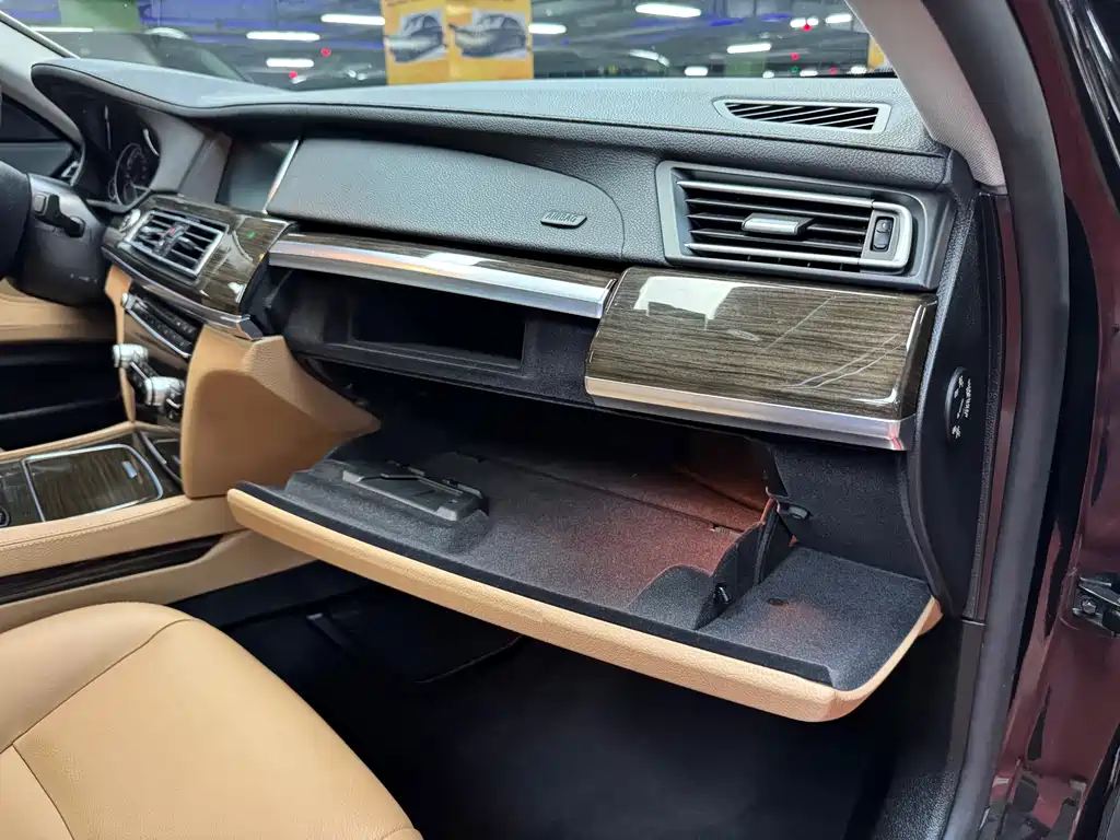 BMW BMW 7 Series 2013 730Li Leading Edition 2014 - thumbnail 20