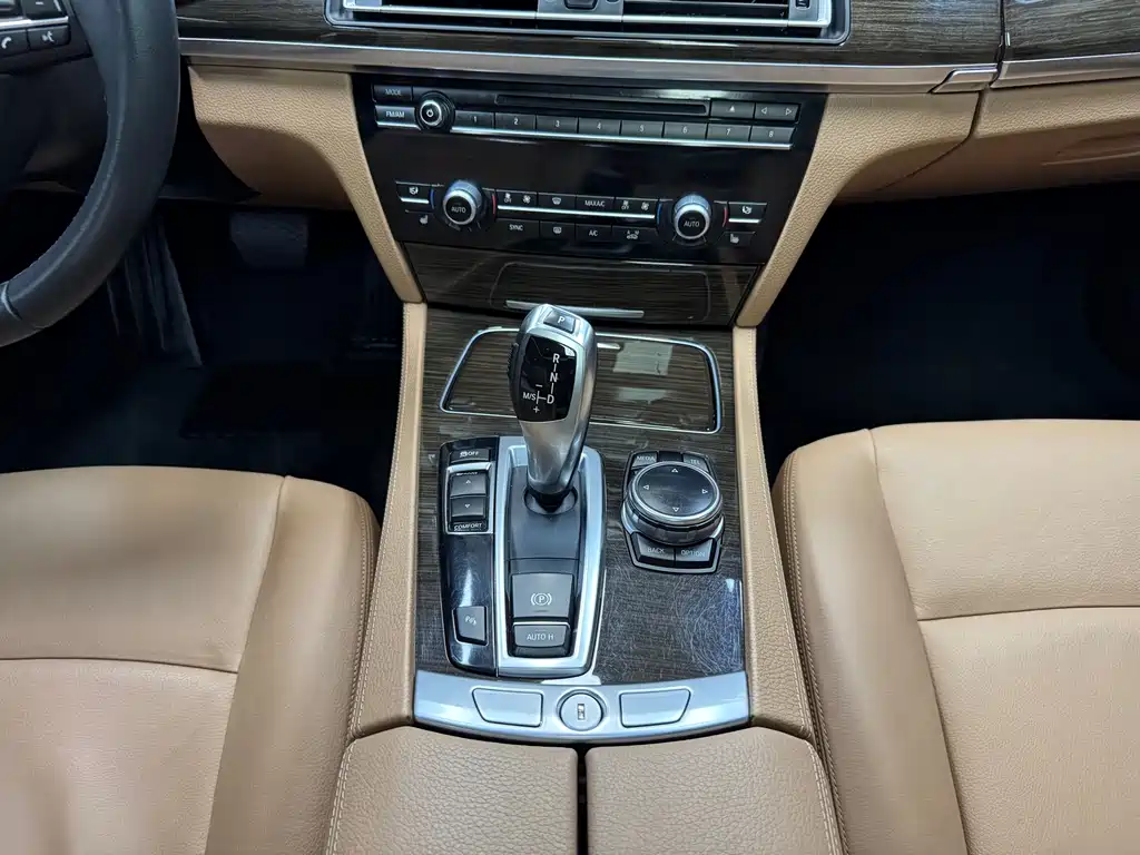 BMW BMW 7 Series 2013 730Li Leading Edition 2014 - thumbnail 25