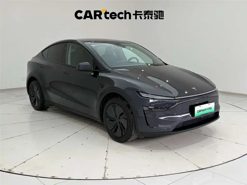 Tesla Model Y 2025 RWD 2025 - thumbnail 4