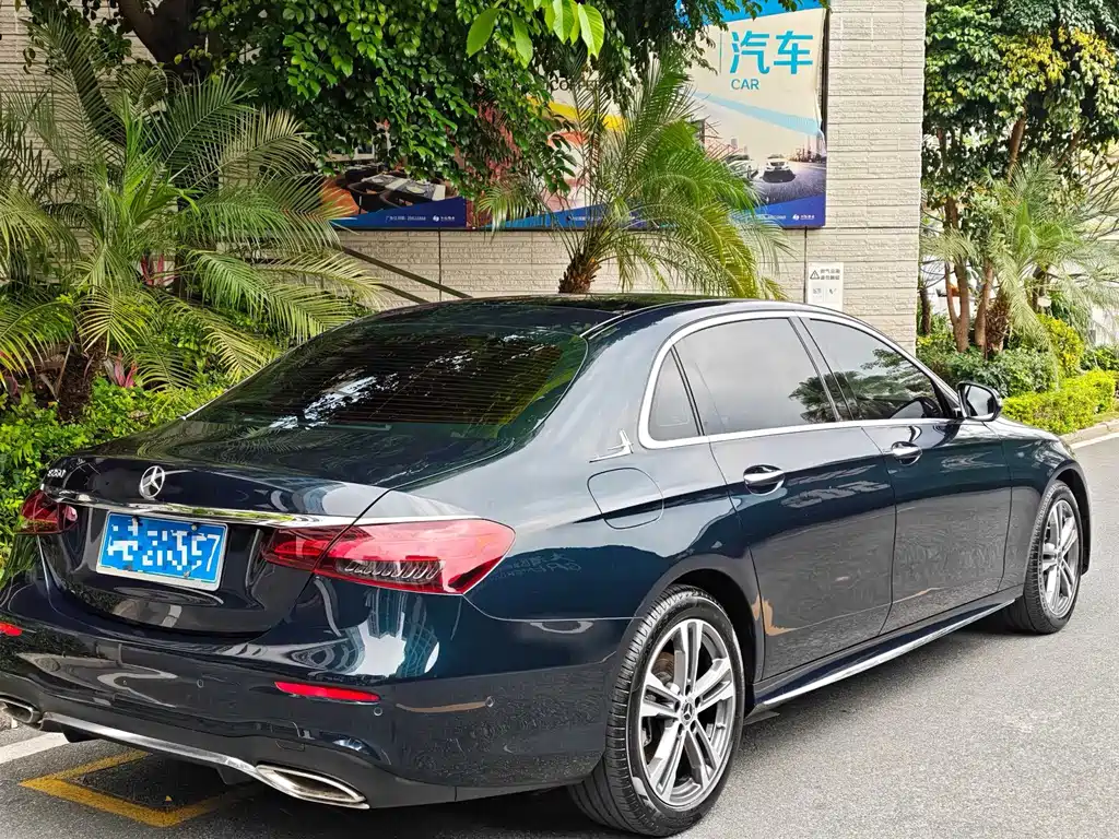 Mercedes-Benz Mercedes-Benz E-Class 2022 Facelift E 260 L Sport 2022 - thumbnail 4