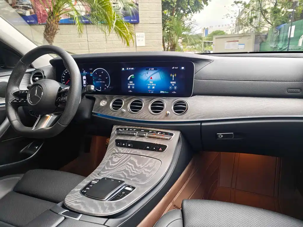 Mercedes-Benz Mercedes-Benz E-Class 2022 Facelift E 260 L Sport 2022 - thumbnail 6