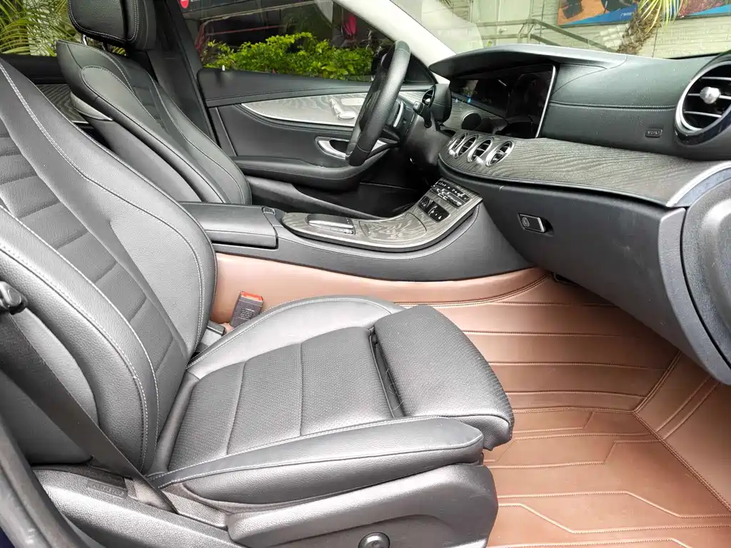 Mercedes-Benz Mercedes-Benz E-Class 2022 Facelift E 260 L Sport 2022 - thumbnail 14
