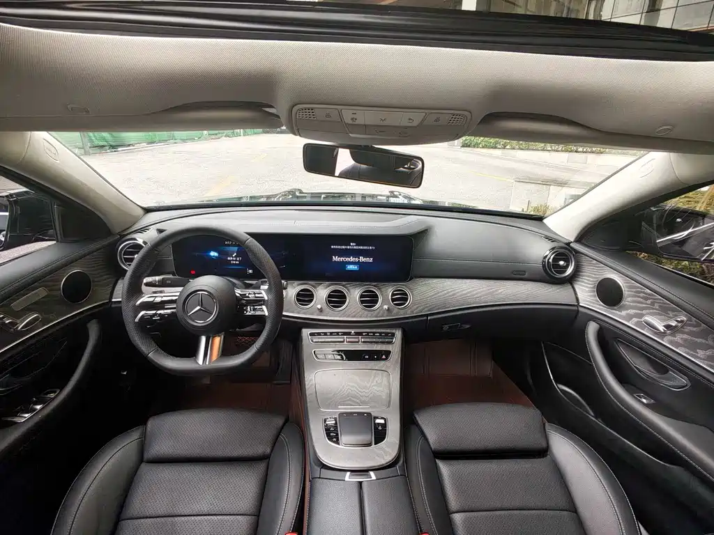 Mercedes-Benz Mercedes-Benz E-Class 2022 Facelift E 260 L Sport 2022 - thumbnail 25