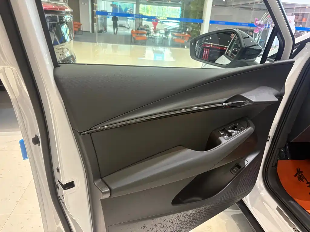 Volkswagen Onvo 06 2025 Pure 2026 - thumbnail 5