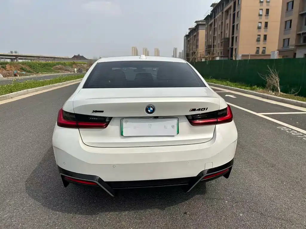 BMW BMW i3 eDrive 35 L 2023 - thumbnail 8
