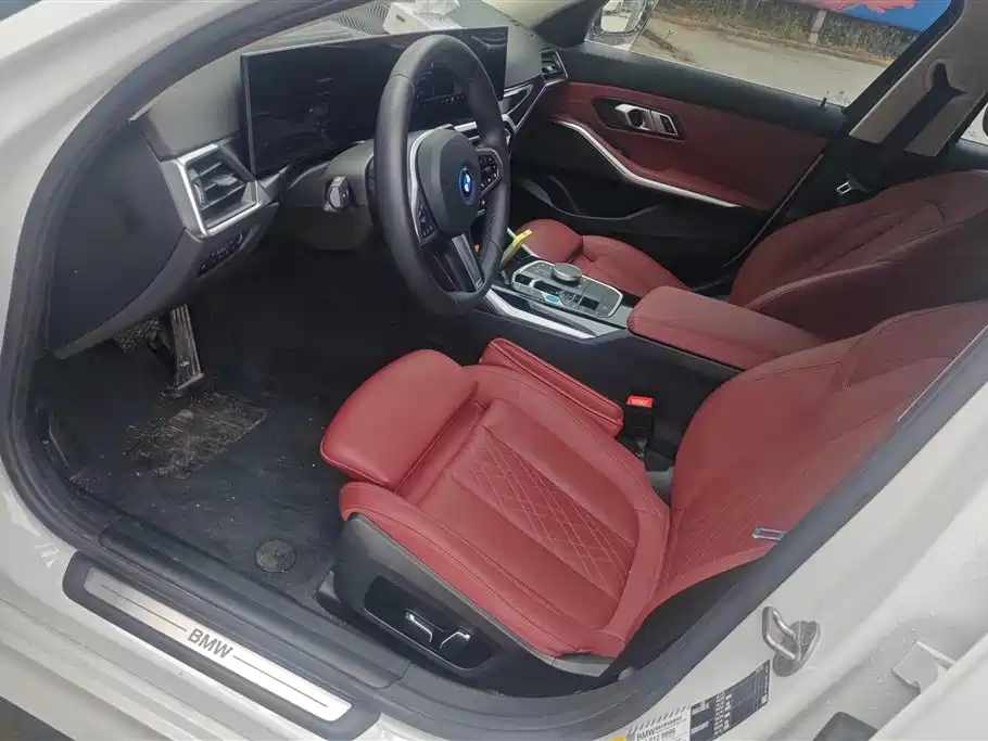 BMW BMW i3 eDrive 35 L 2024 - thumbnail 9