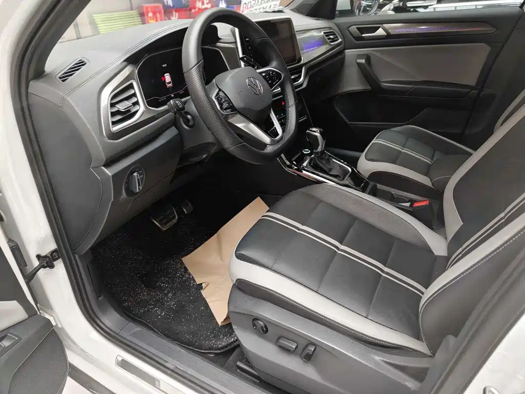 Volkswagen T-ROC 2023 300TSI DSG FWD Chenguang Edition 2024 - thumbnail 9