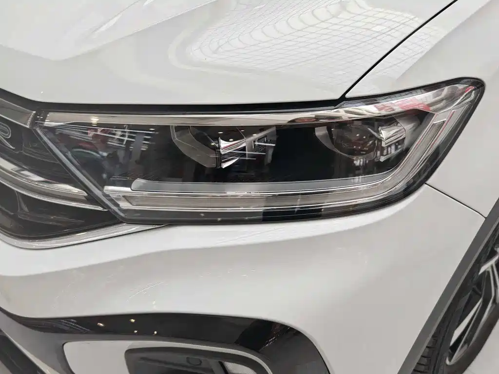 Volkswagen T-ROC 2023 300TSI DSG FWD Chenguang Edition 2024 - thumbnail 17