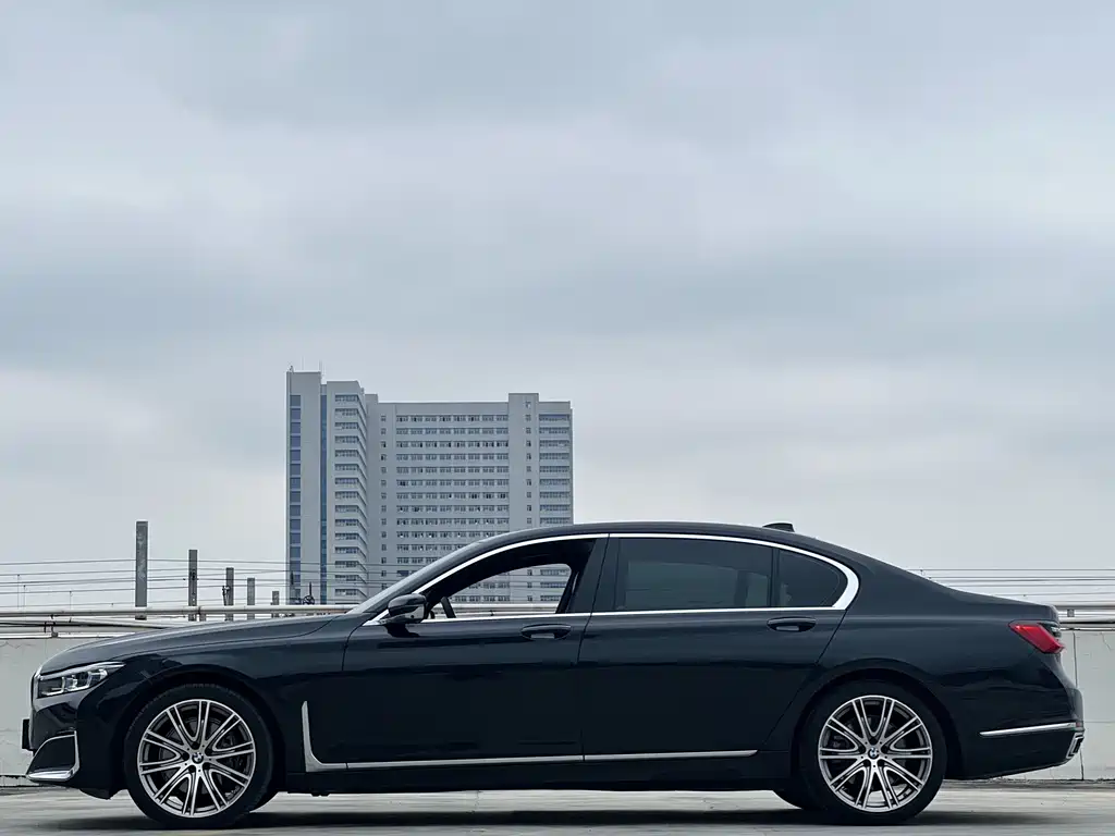 BMW BMW 7 Series 2022 740Li xDrive Executive Luxury Package 2022 - thumbnail 12