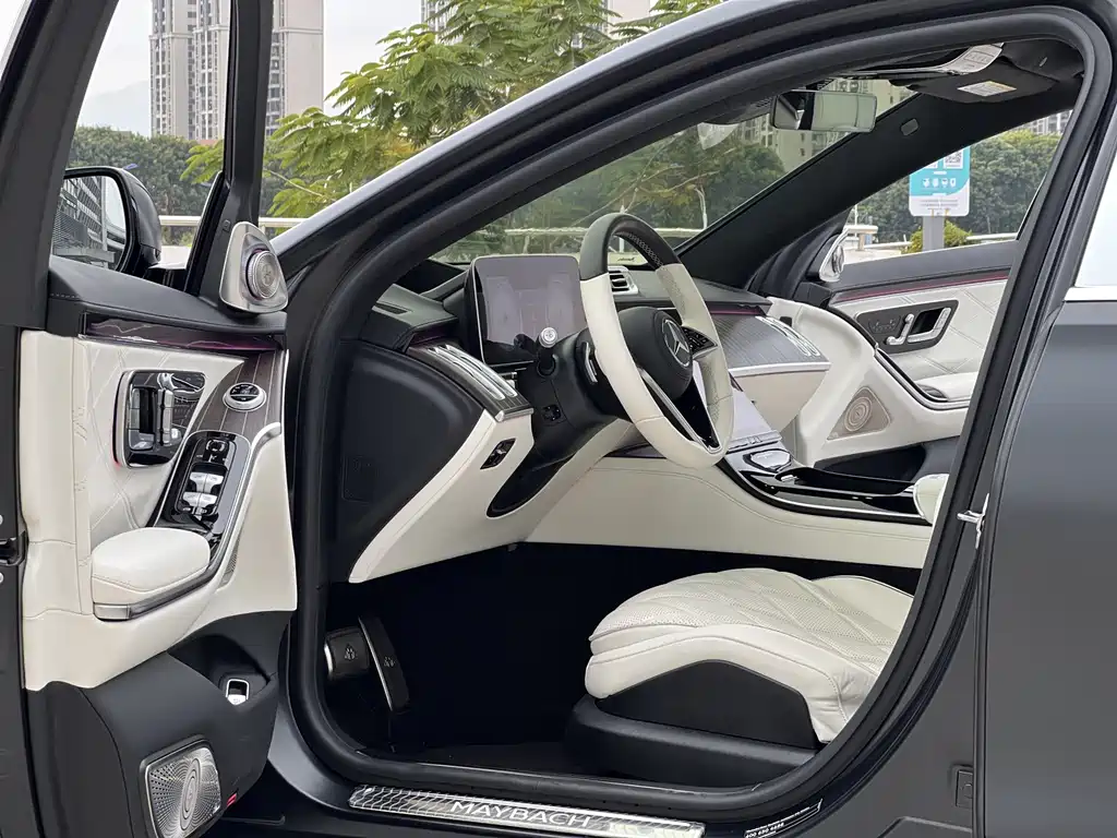 Mercedes-Benz Mercedes-Maybach S-Class 2022 S 680 4MATIC First Edition 2023 - thumbnail 5
