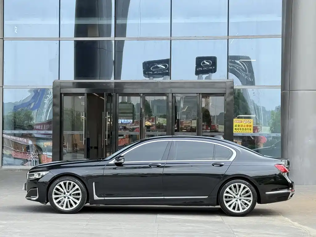 BMW BMW 7 Series 2021 740Li Leading Edition Luxury Package 2021 - thumbnail 3