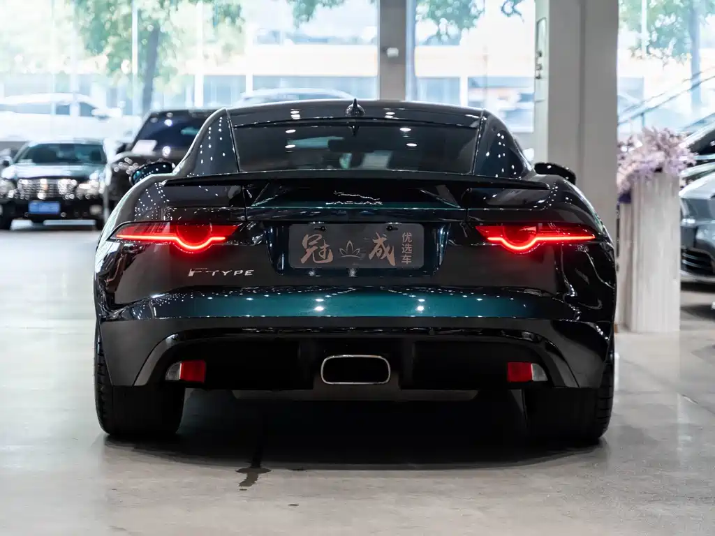 Jaguar Jaguar F-TYPE 2019 2.0T Coupe 2019 - thumbnail 6