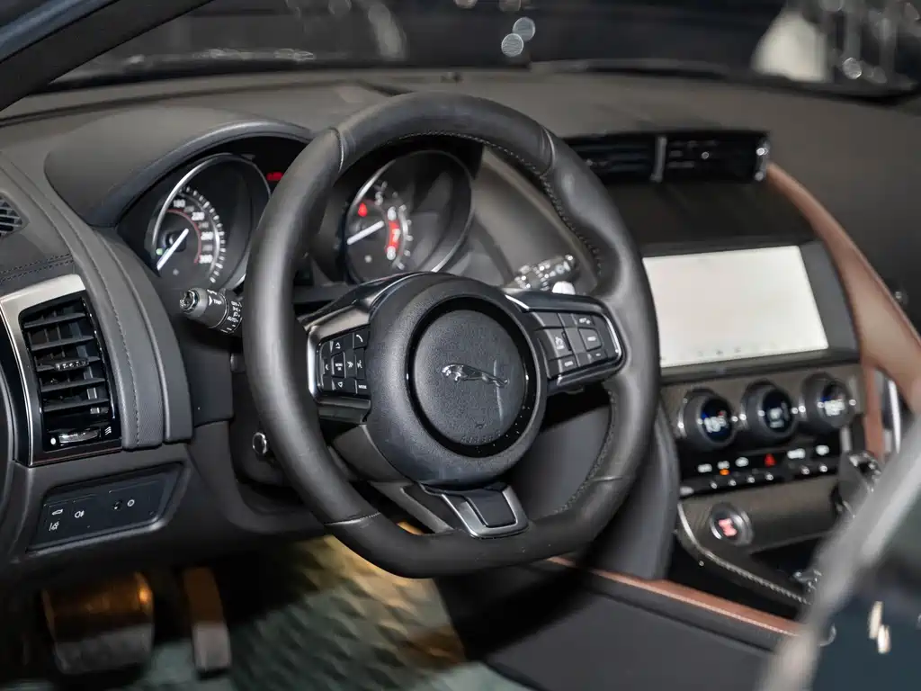 Jaguar Jaguar F-TYPE 2019 2.0T Coupe 2019 - thumbnail 11