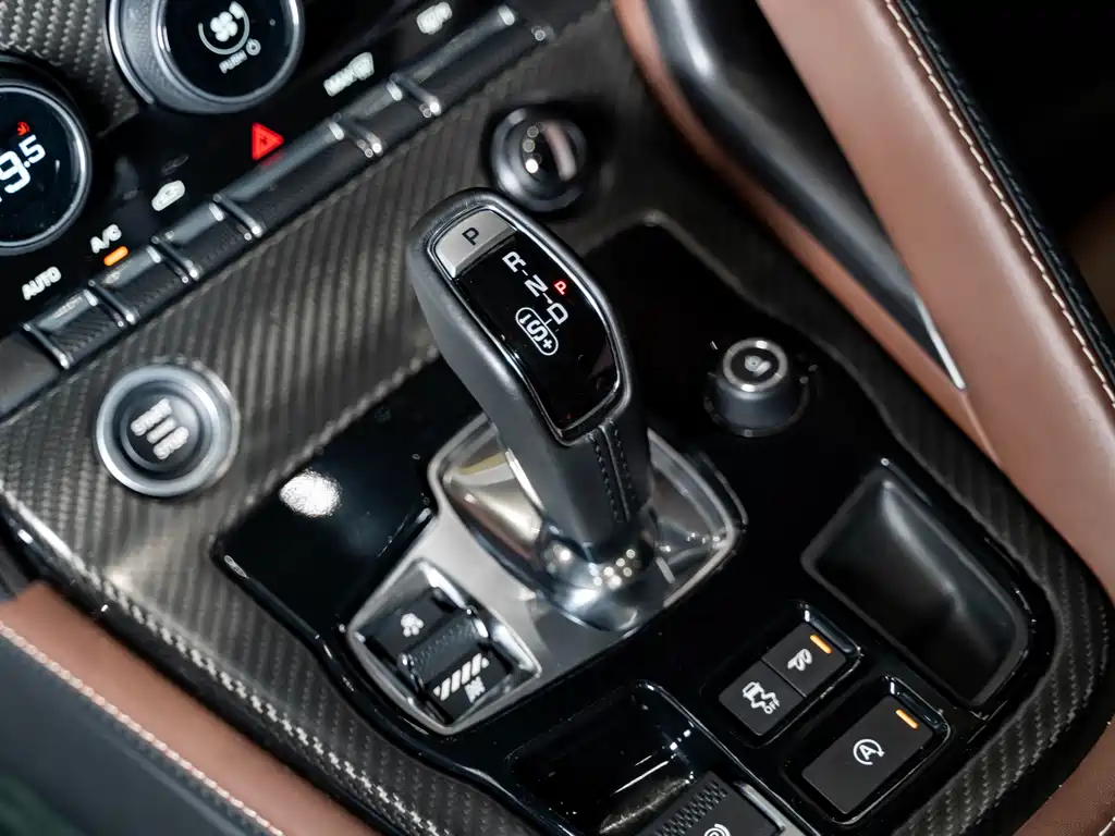 Jaguar Jaguar F-TYPE 2019 2.0T Coupe 2019 - thumbnail 16