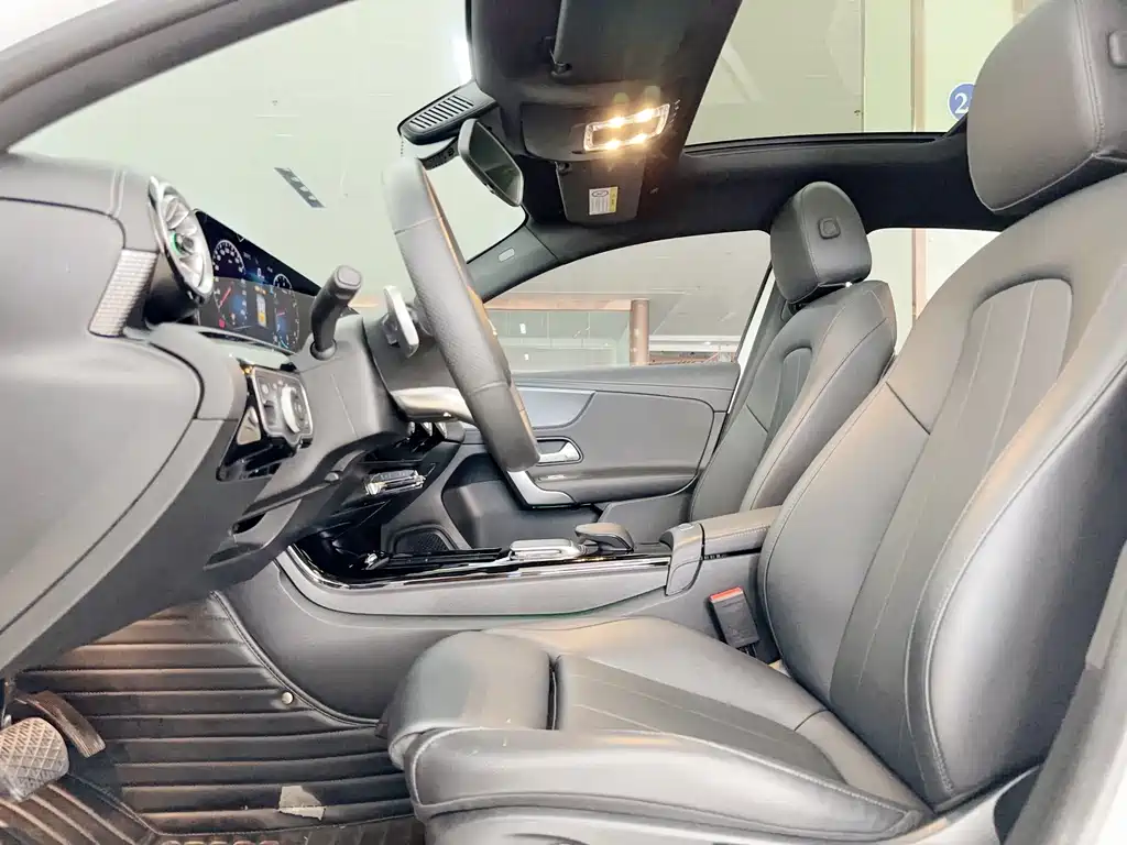 Mercedes-Benz Mercedes-Benz A-Class 2022 A 200 L Sport Sedan Fashion Edition 2022 - thumbnail 9