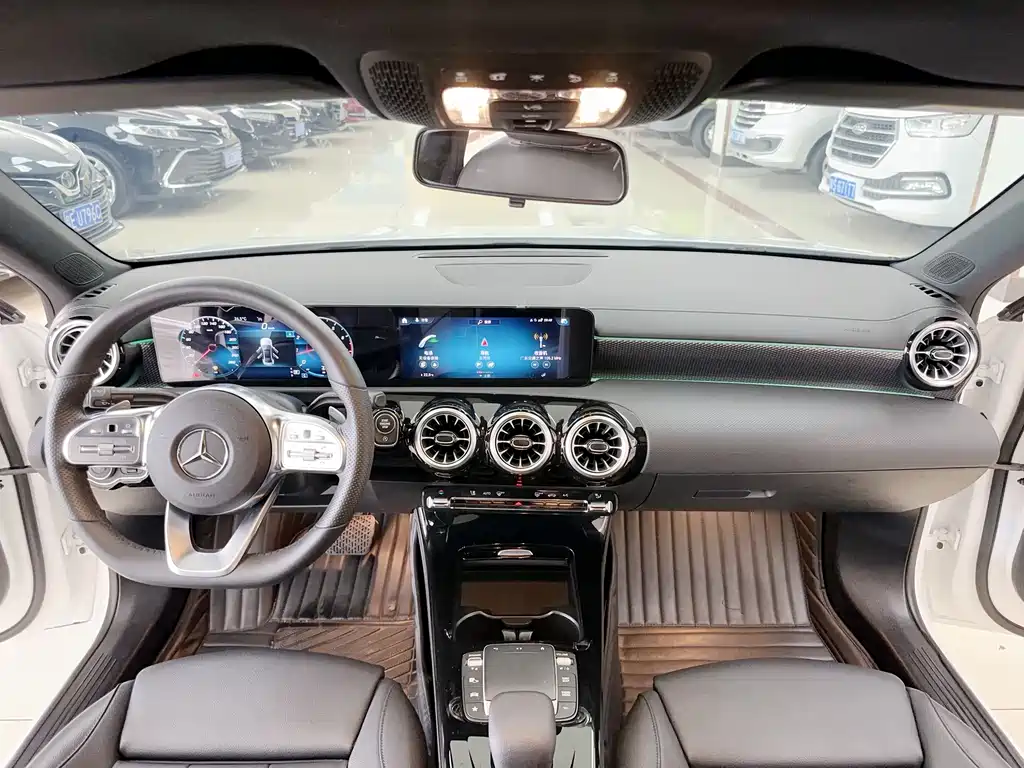 Mercedes-Benz Mercedes-Benz A-Class 2022 A 200 L Sport Sedan Fashion Edition 2022 - thumbnail 10
