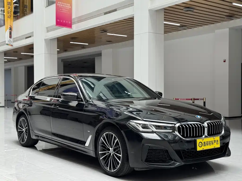 BMW BMW 5 Series 2022 530Li Leading Edition M Sport Package 2022 - thumbnail 3