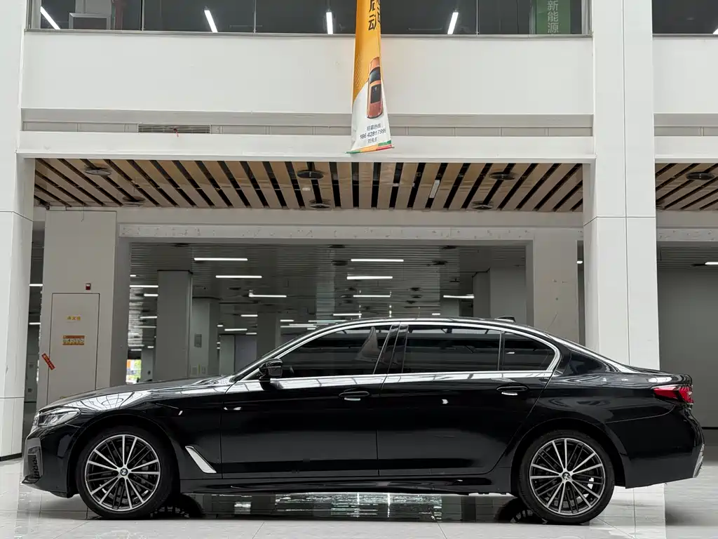 BMW BMW 5 Series 2022 530Li Leading Edition M Sport Package 2022 - thumbnail 8