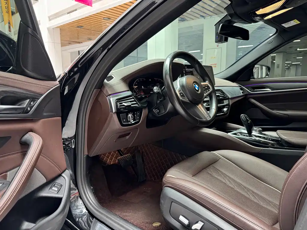 BMW BMW 5 Series 2022 530Li Leading Edition M Sport Package 2022 - thumbnail 9