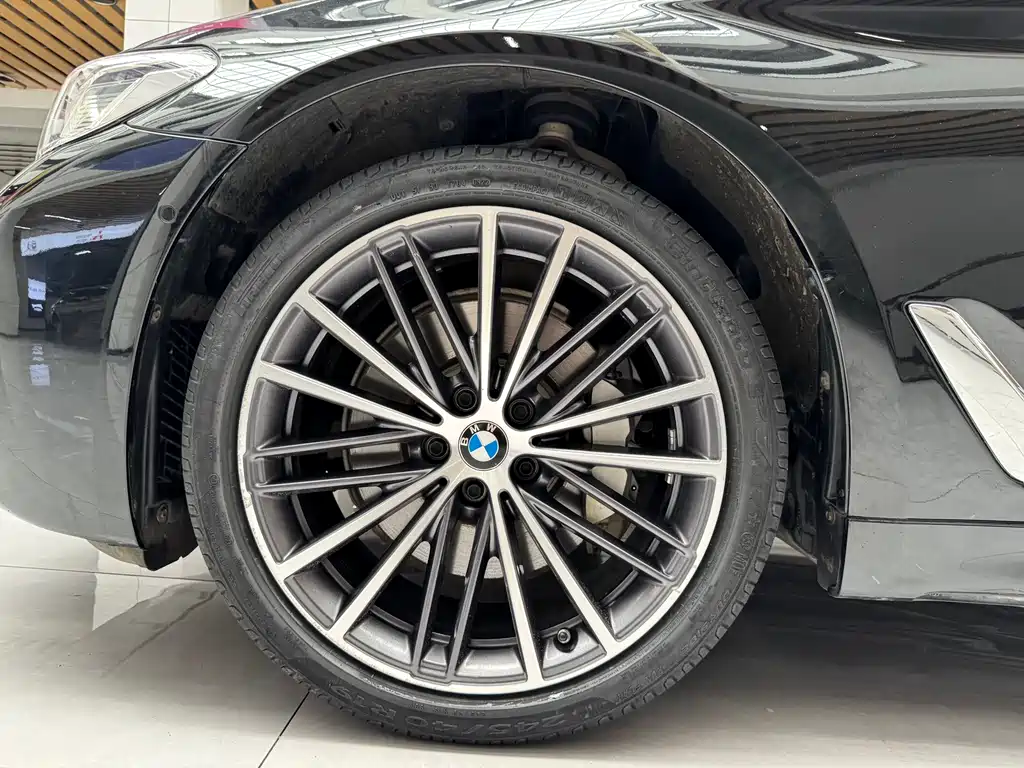 BMW BMW 5 Series 2022 530Li Leading Edition M Sport Package 2022 - thumbnail 22