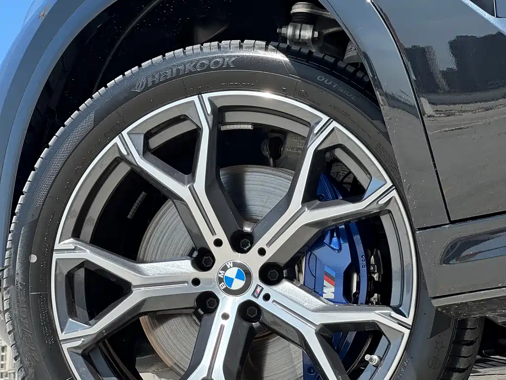 BMW BMW X6 2023 xDrive40i Exclusive M Sport Package 2024 - thumbnail 15