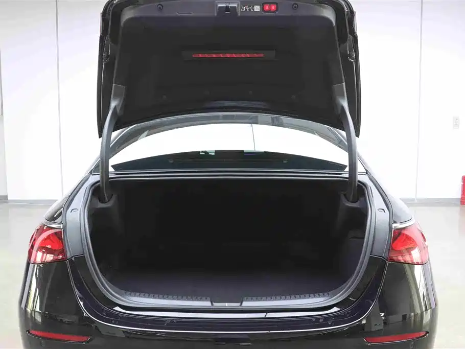 Mercedes-Benz Mercedes-Benz E-Class 2025 Facelift E 300 L Luxury 2025 - thumbnail 30