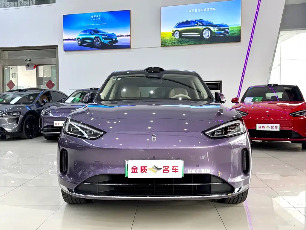 AITO AITO M5 2025 EREV Ultra AWD 2025 - thumbnail 2