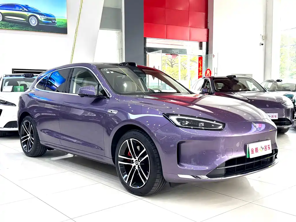AITO AITO M5 2025 EREV Ultra AWD 2025 - thumbnail 3