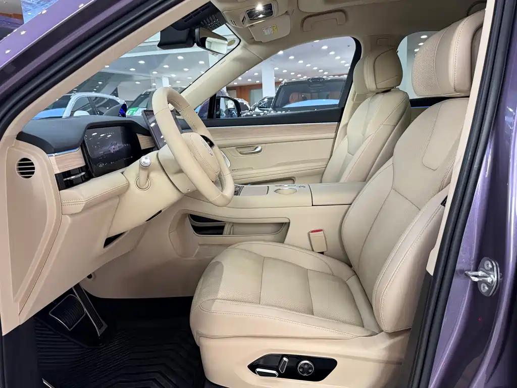 AITO AITO M5 2025 EREV Ultra AWD 2025 - thumbnail 8