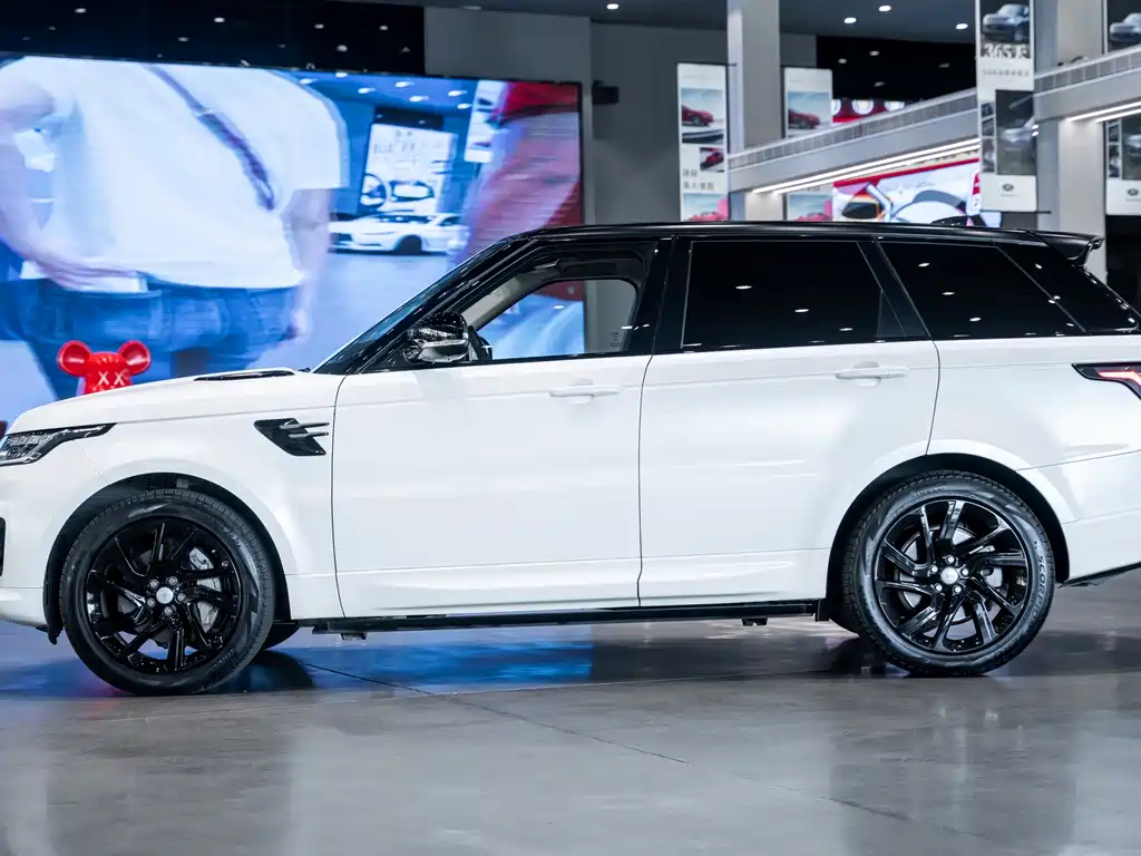 Land Rover Range Rover Sport 2020 3.0 L6 HSE DYNAMIC 2020 - thumbnail 4