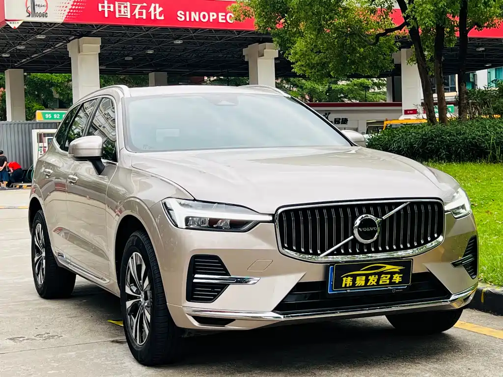 Volvo Volvo XC60 2025 B5 AWD Momentum 2025 - thumbnail 2