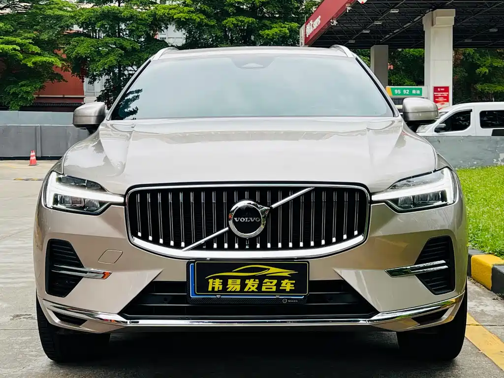 Volvo Volvo XC60 2025 B5 AWD Momentum 2025 - thumbnail 3