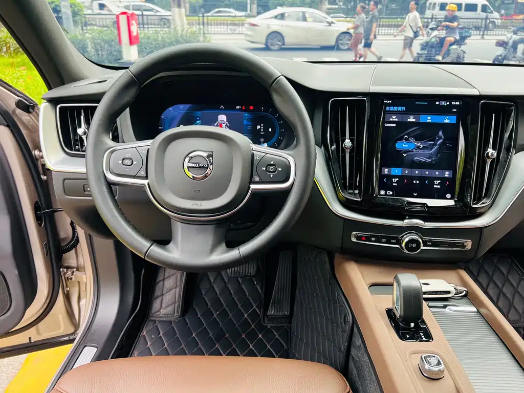 Volvo Volvo XC60 2025 B5 AWD Momentum 2025 - thumbnail 15