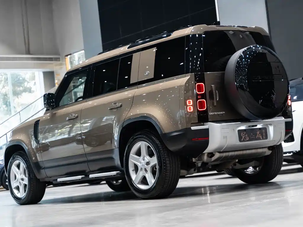 Land Rover Land Rover Defender 2020 110 P400 HSE 2020 - thumbnail 5
