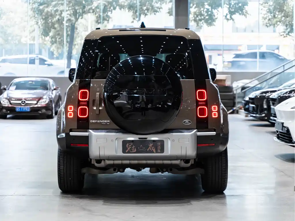 Land Rover Land Rover Defender 2020 110 P400 HSE 2020 - thumbnail 6