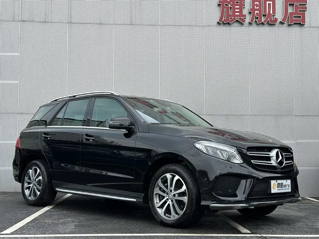 Mercedes-Benz 2017 Mercedes-Benz GLE 320 4MATIC Dynamic 2018 - thumbnail 3