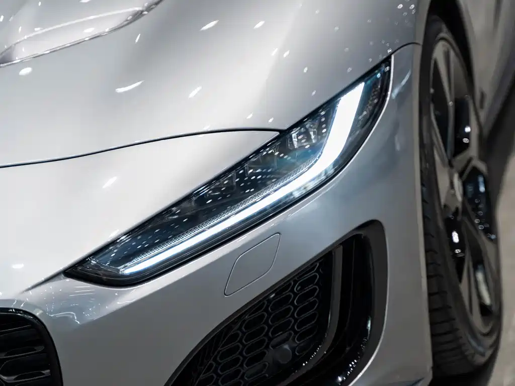 Jaguar Jaguar F-TYPE 2024 P300 75th Anniversary Edition Coupe 2024 - thumbnail 3
