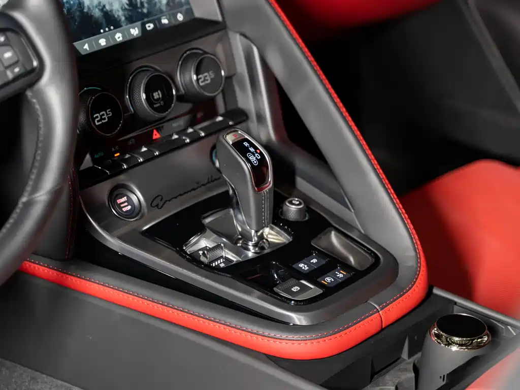 Jaguar Jaguar F-TYPE 2024 P300 75th Anniversary Edition Coupe 2024 - thumbnail 16