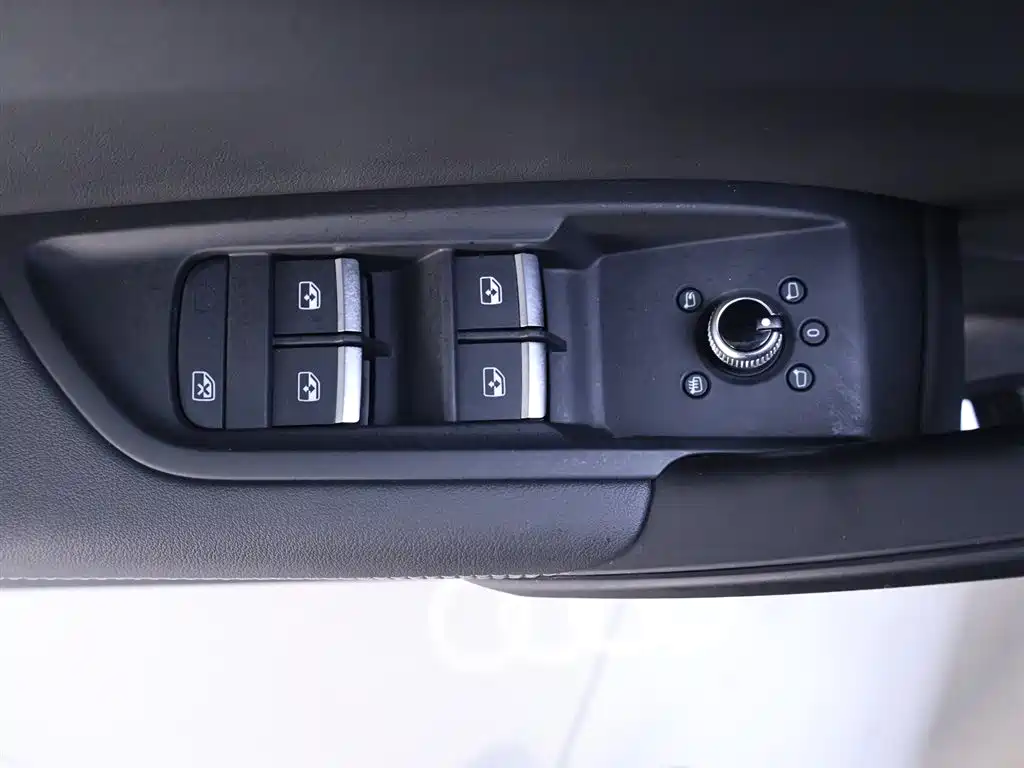 Audi Audi Q5L 2022 40 TFSI Luxury Dynamic Edition 2023 - thumbnail 17