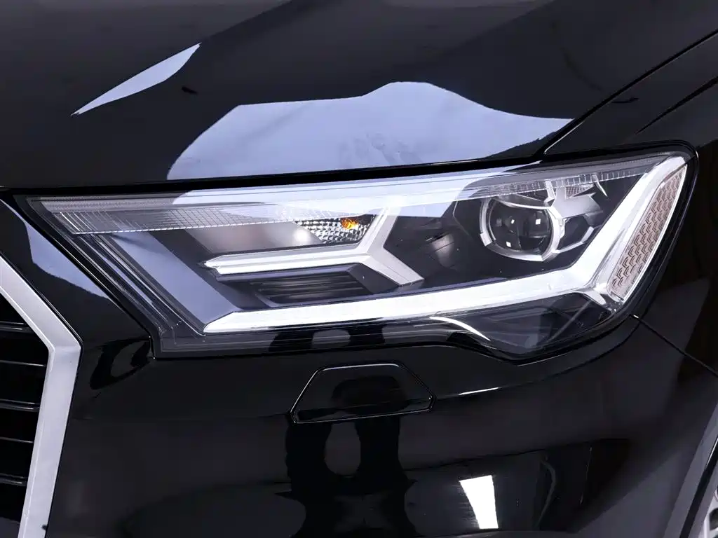 Audi Audi Q7 2023 45 TFSI quattro S line Sport 2023 - thumbnail 4