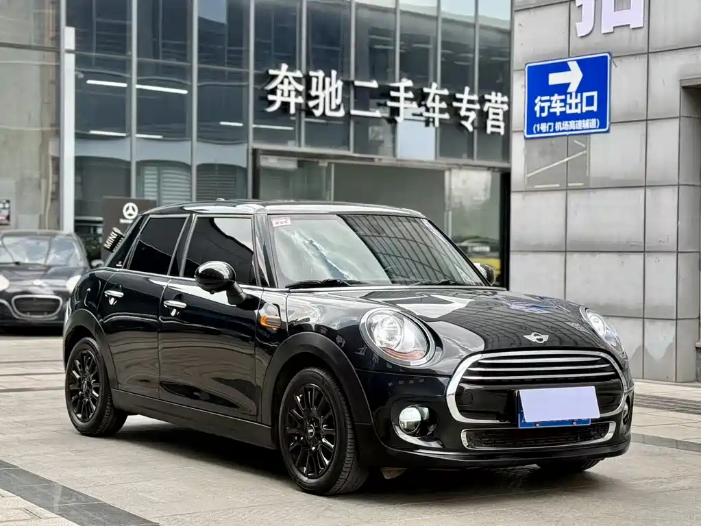 MINI MINI Cooper 5-door 2017 - thumbnail 3
