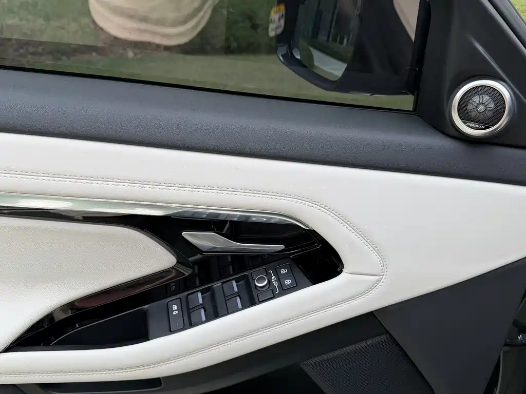 Land Rover Range Rover Evoque L 249PS R-Dynamic First Edition 2022 - thumbnail 11